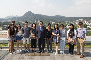 미국 조지워싱턴대학교 한국학전공 김지수, 고인성 교수와 학생들 내방