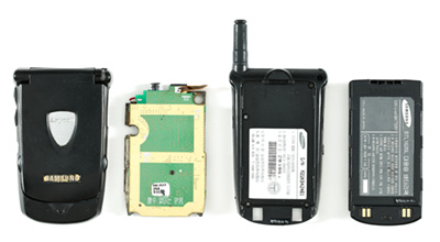 할 수 있다는 믿음이 새겨진 휴대전화